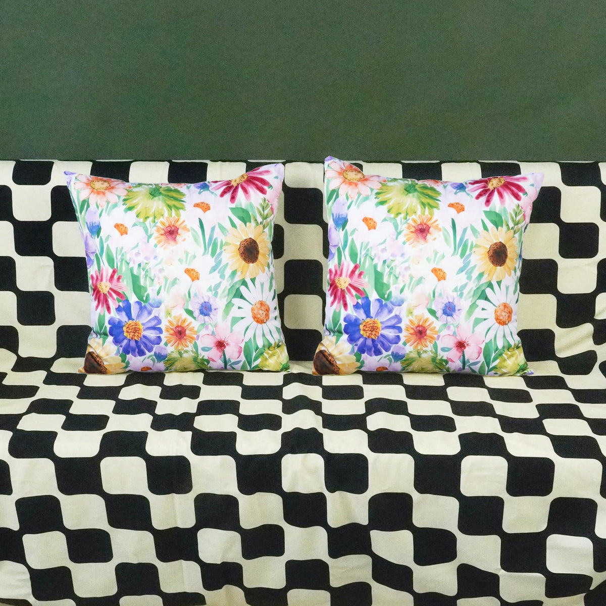 ONWAY machine-washable outdoor pillow cover for easy cleaning after outdoor use.