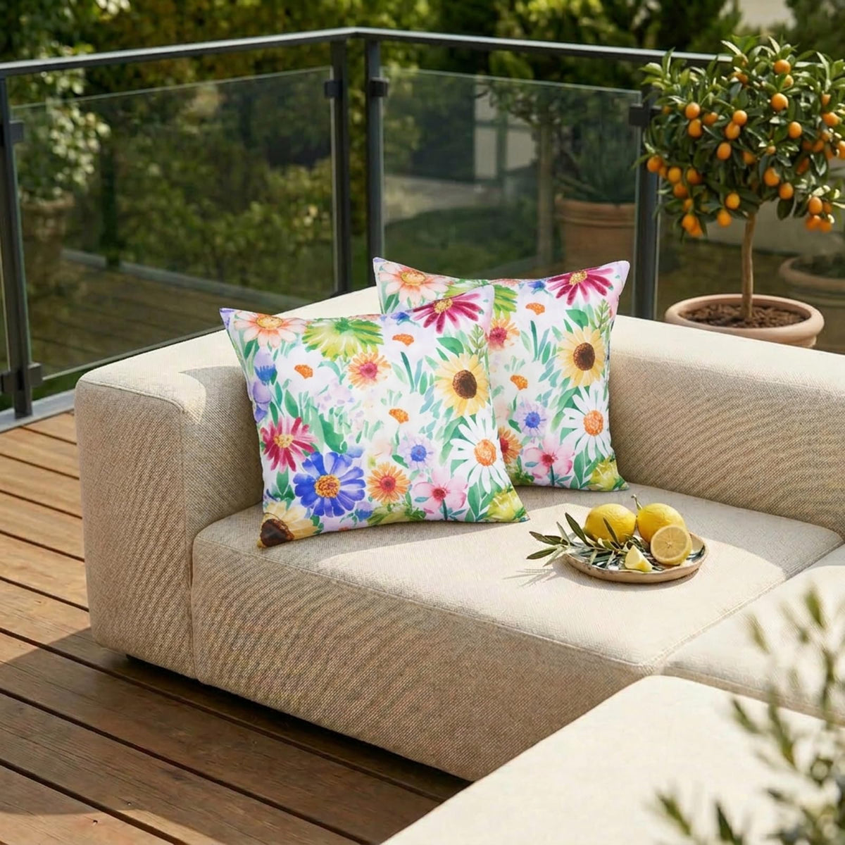 ONWAY patio decor pillow cover in yellow daisy brightens any seating area.