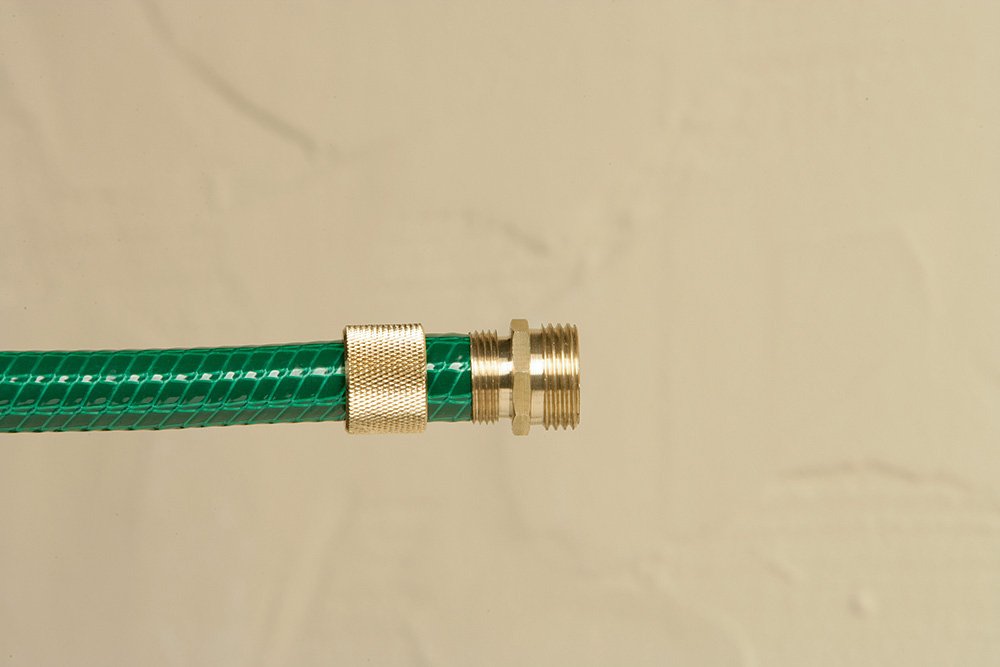 Orbit 56801N easily attaches; extends hose life on rough surfaces and foot traffic.