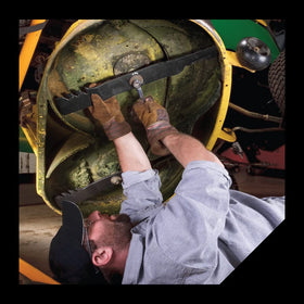 Durable metal construction of the Oregon Balancer delivers long-lasting blade balance checks.