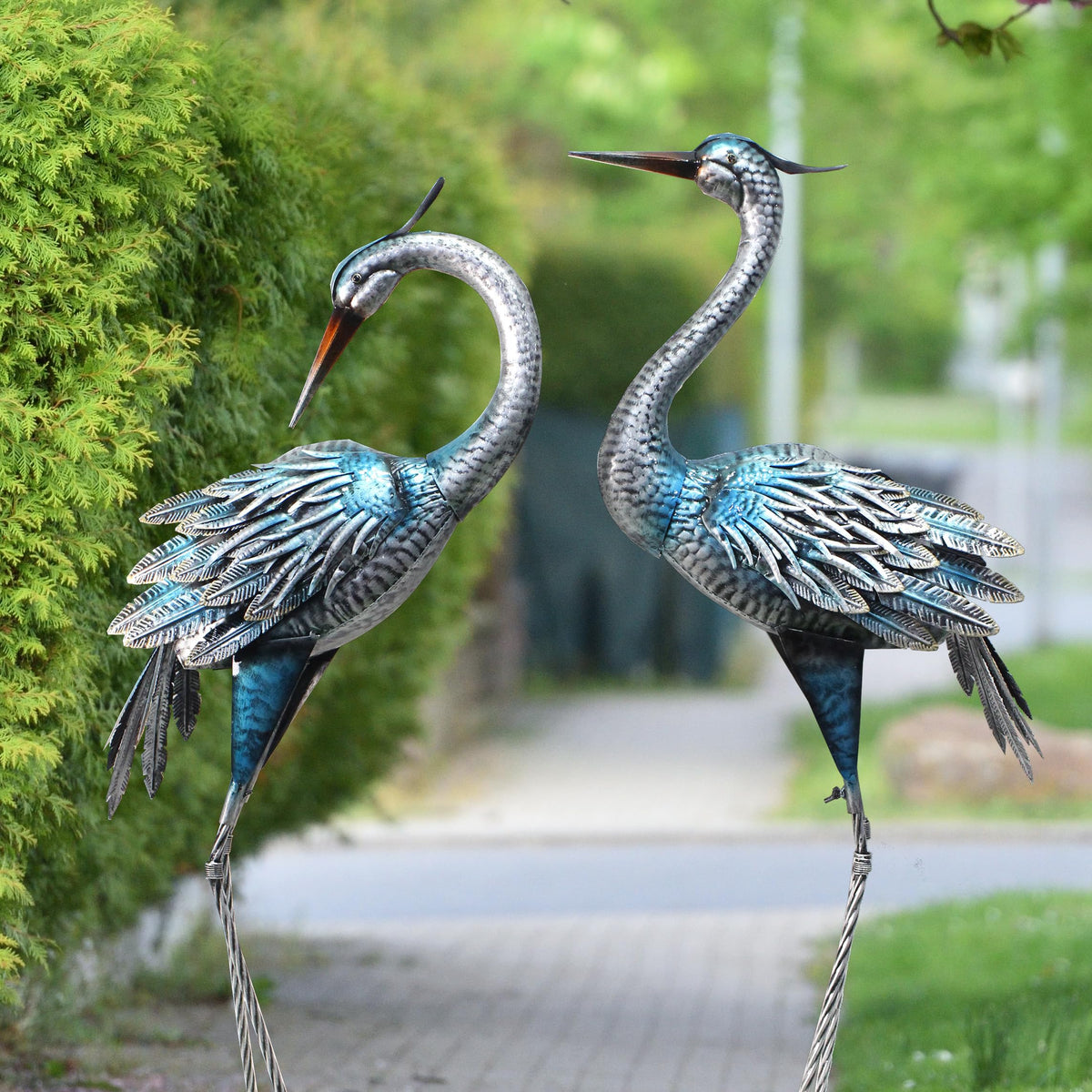 Oritty two-piece crane statues designed for lawns and ponds.