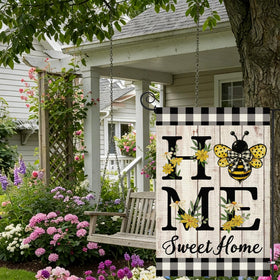 ORTIGIA Weather resistant flag; stays bright under sun or rain for seasonal charm.