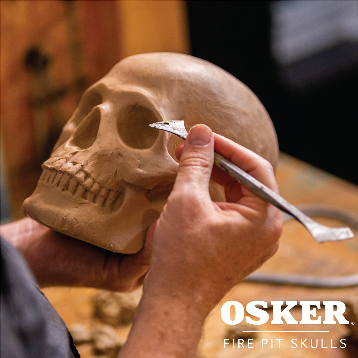 OSKER packaging foam protection protects the ceramic skull during shipping.