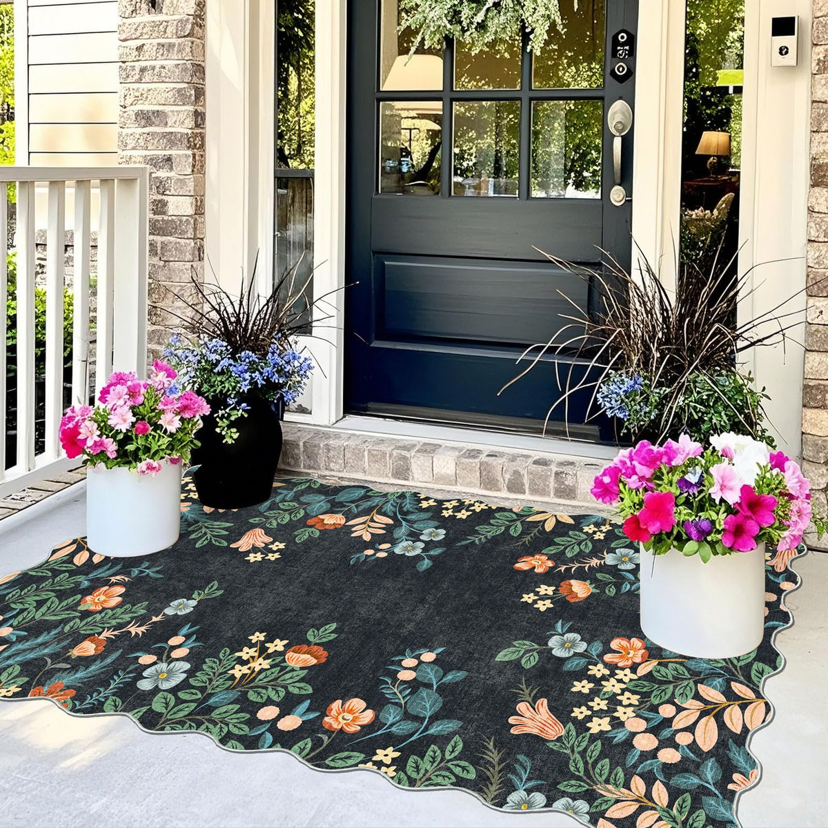 Othilic machine-washable door mat keeps dirt easy to remove.