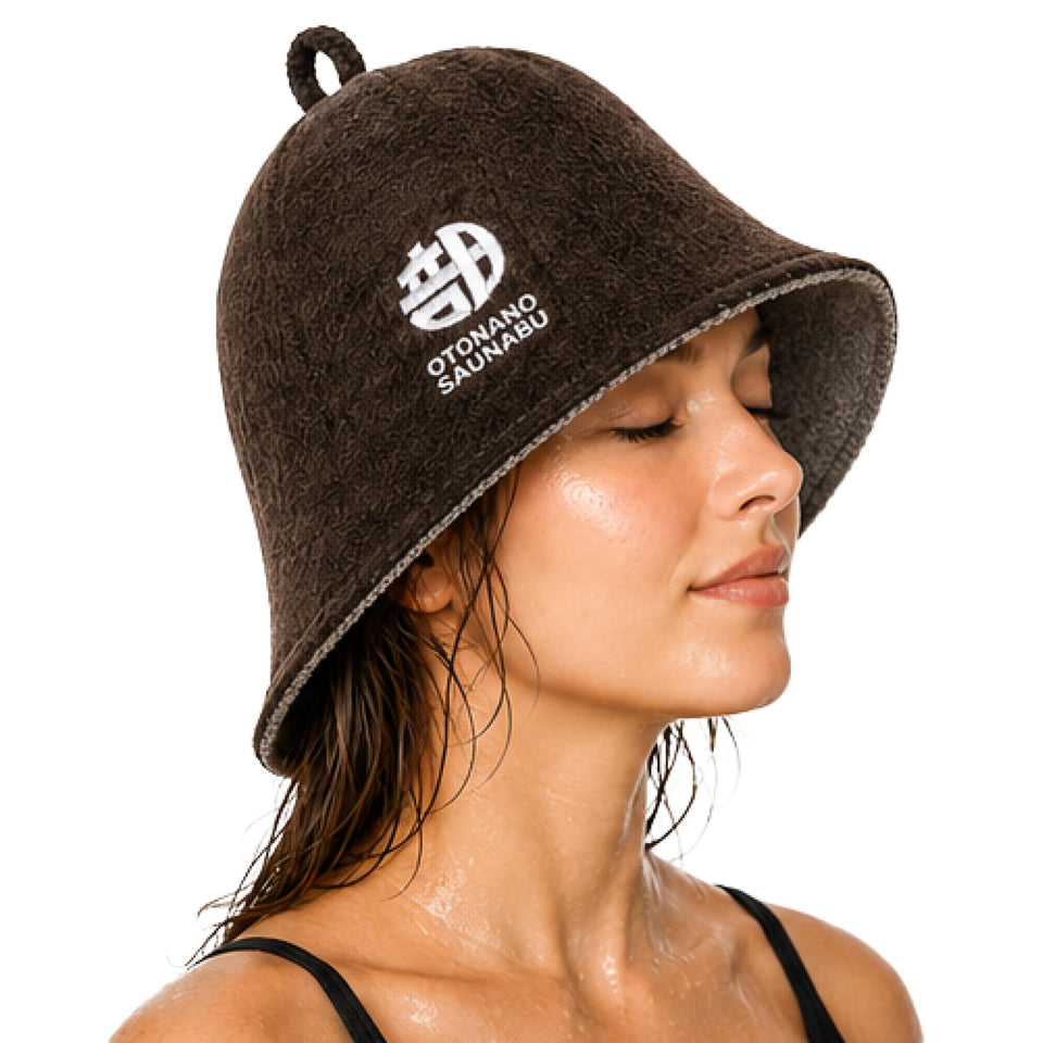 OTONANOSAUNABU brown sauna hat front view showing double-layer warmth and heat protection.