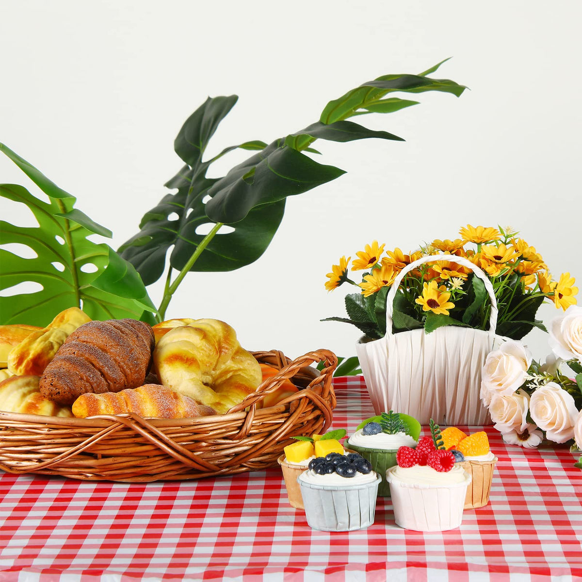 Oudain elastic rim tablecloth stays securely in place on most rectangular tables