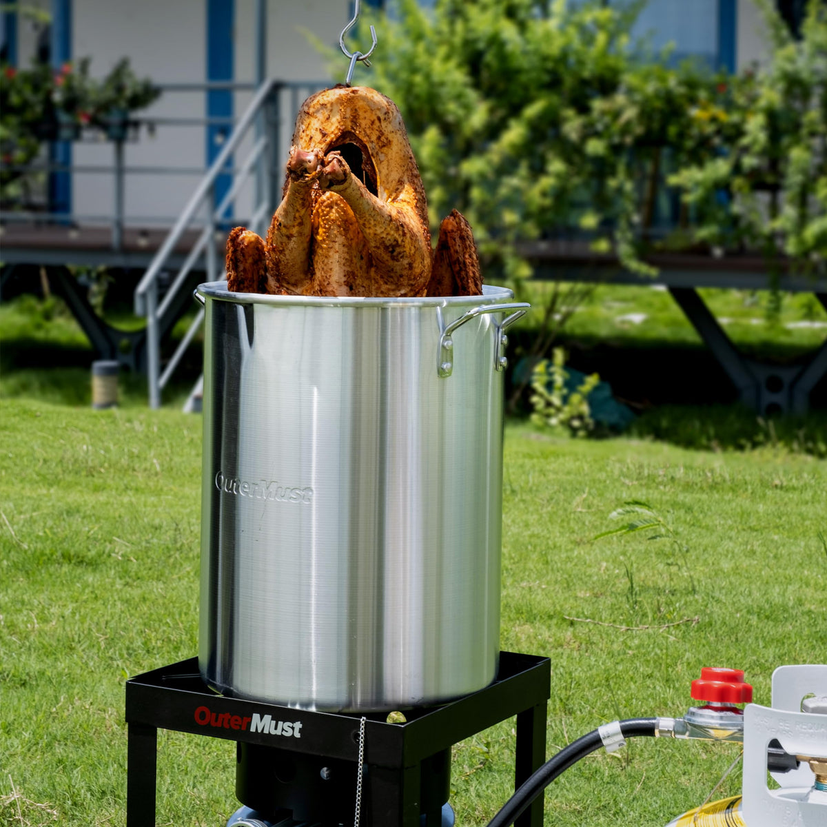 OuterMust perforated turkey basket for easy draining during frying.