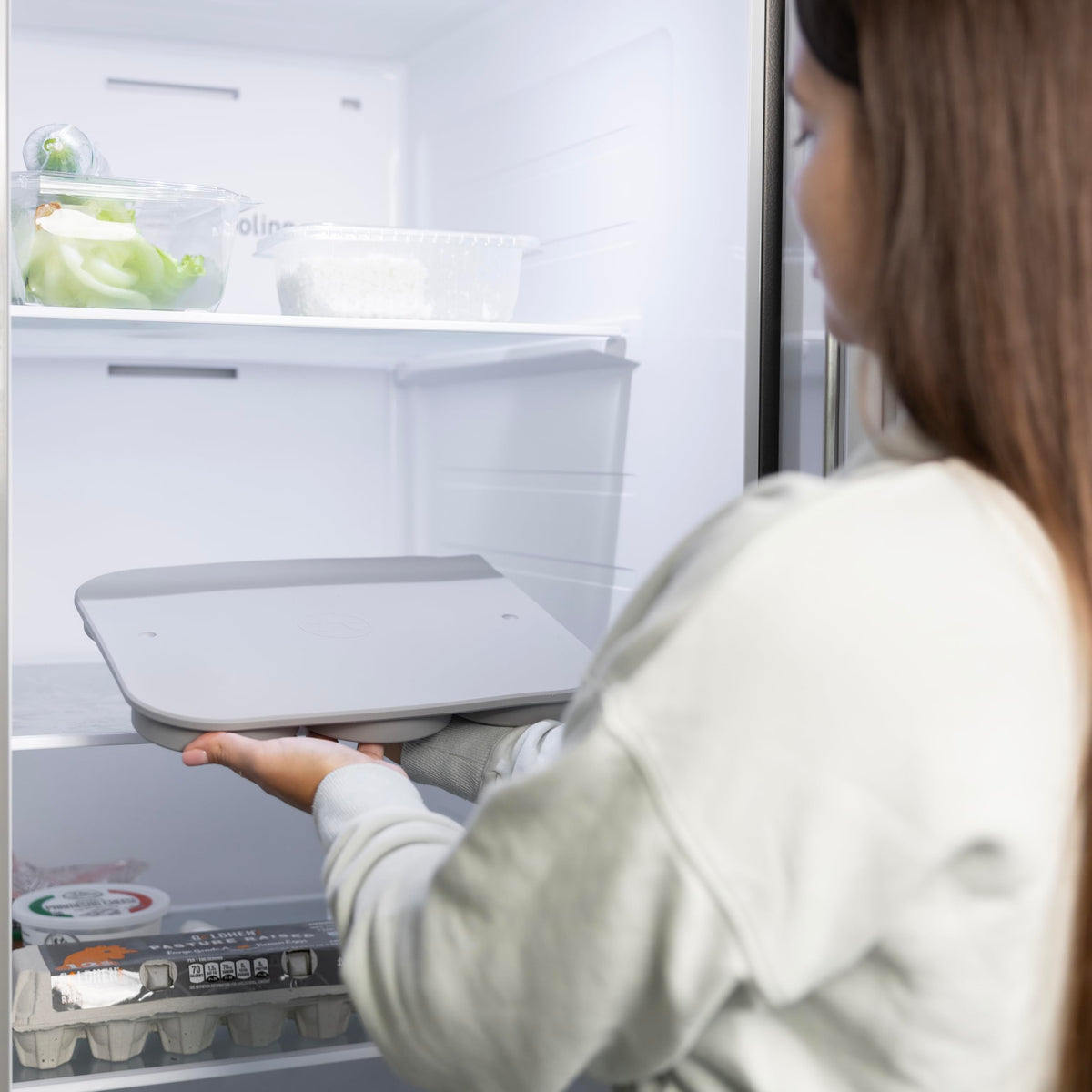 Outset portioning feature helps divide soups or sauces into ready portions.