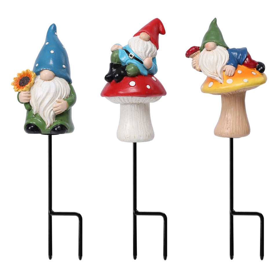 Ovewios garden gnome statue set shown for outdoor yard display