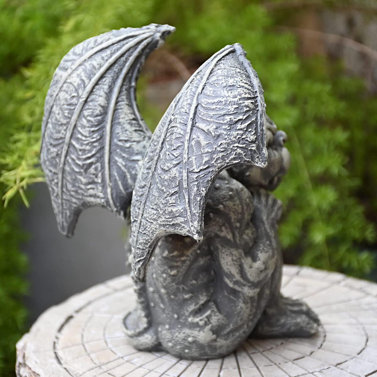 OwMell outdoor gargoyle decor crafted in resin for weather resistance.