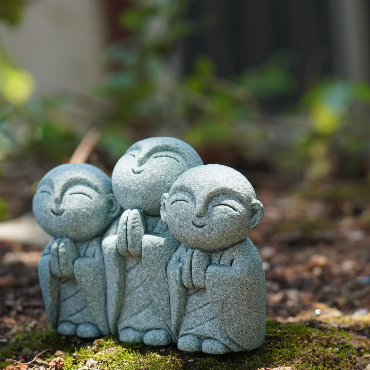 OwMell Jizo Monk statue garden display, weather-resistant outdoor decor.