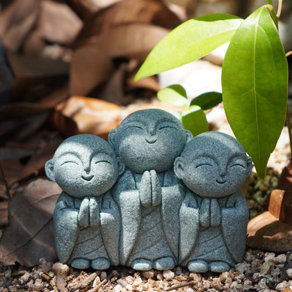OwMell Jizo Monk statue smiling, 3-inch display for garden or shelf.