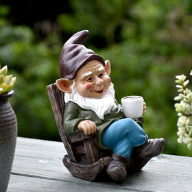 OwMell resin gnome statue is weather-resistant for durable outdoor decor.