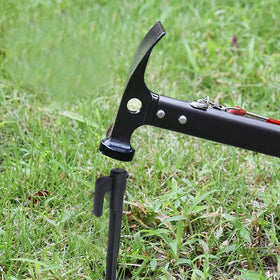 Pastlla black plastic landscape stakes for courtyard décor and garden setups.