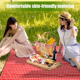 Patelai waterproof blanket backing protects grass during picnics