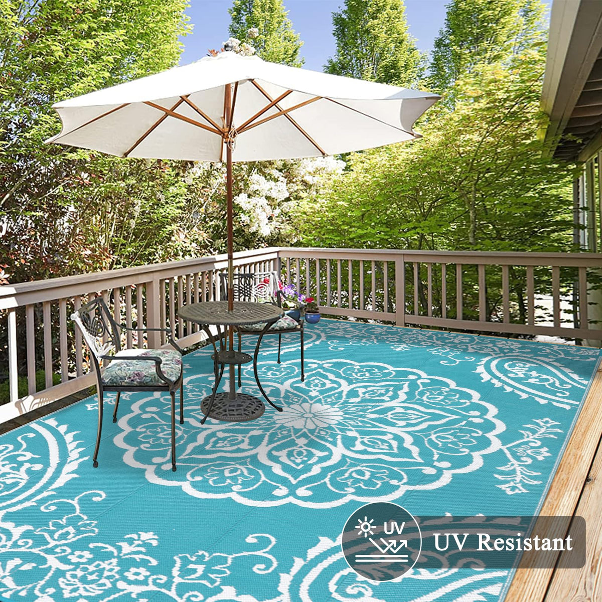 Pauwer rug surface is stain resistant and easy to wipe clean.