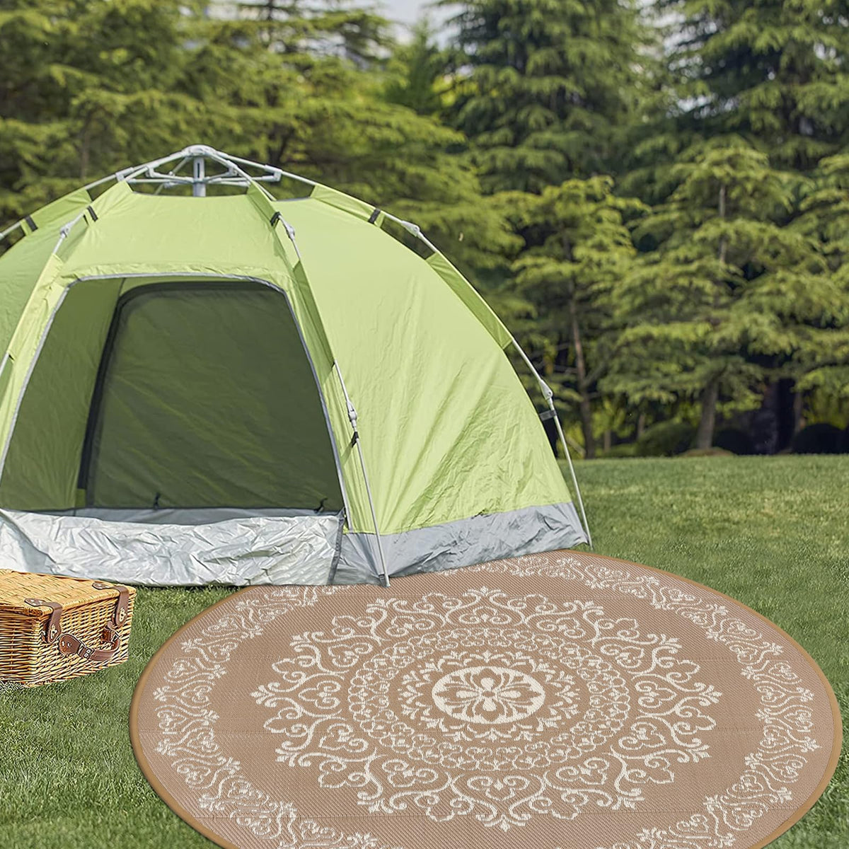Pauwer patio rug suited for decks, balconies, gardens, and outdoor spaces