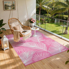 Pauwer versatile rug fits patio, deck, RV, and beach trips