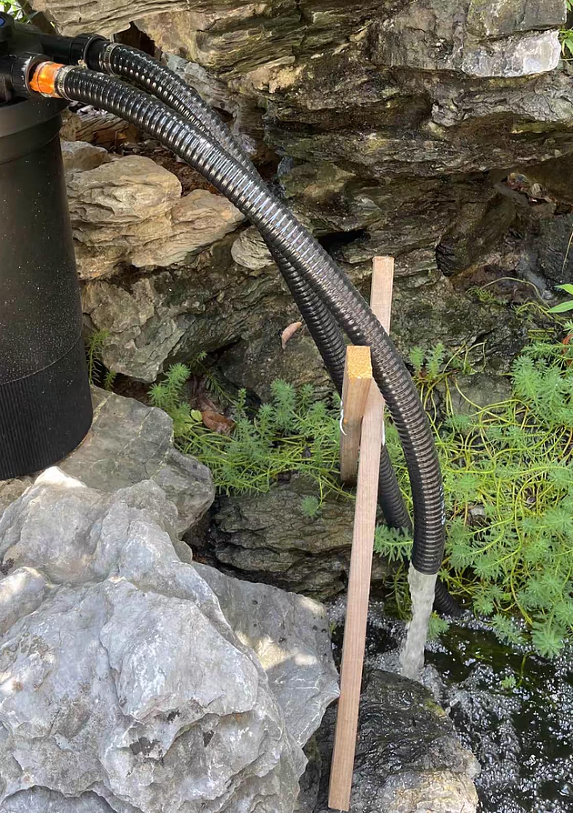 PEISONGFEI outdoor water hose application for pools, gardens, and more.