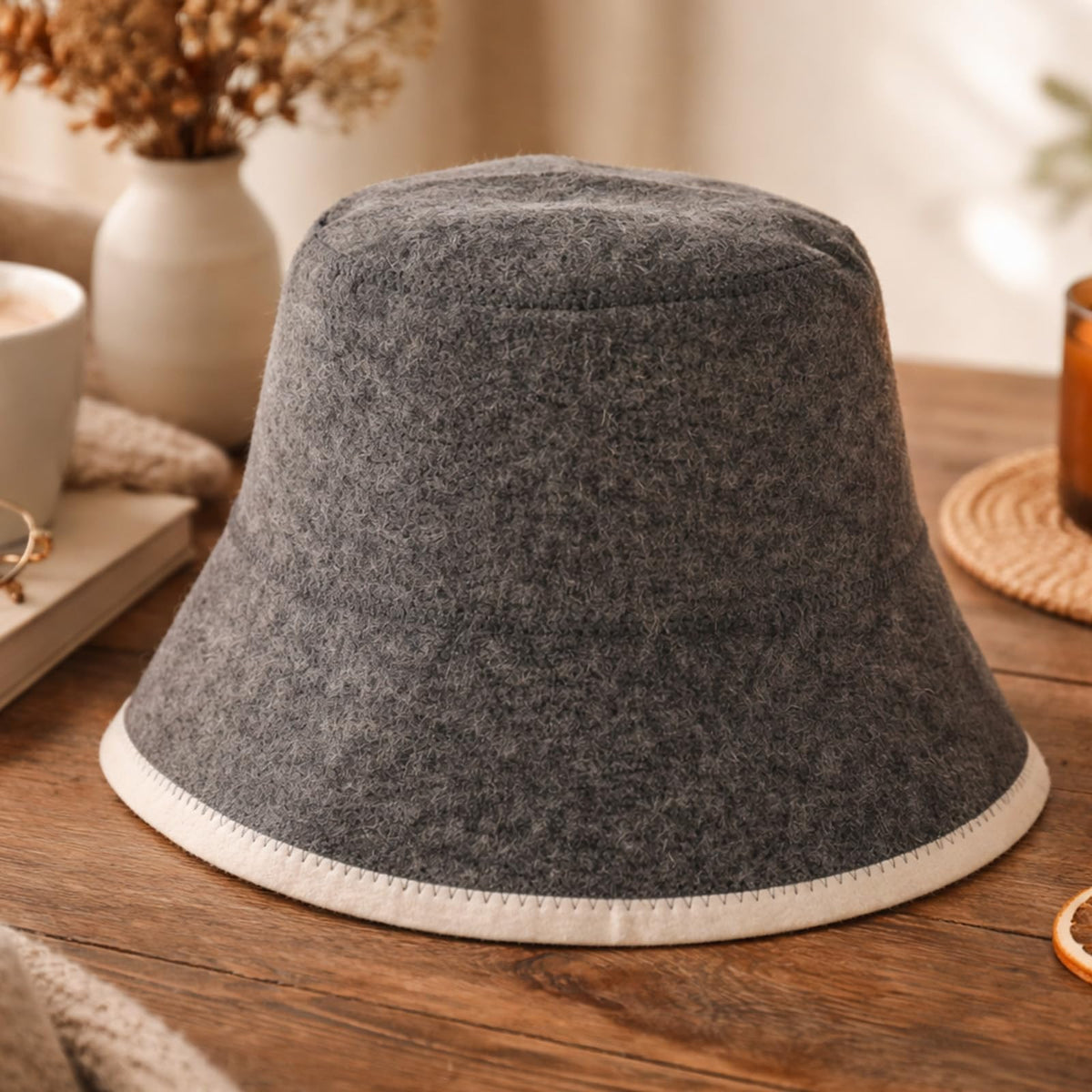 Penitue bundle-pack of wool sauna hats in gray and white
