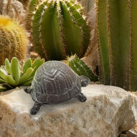 Pesilo turtle key hider makes a thoughtful gift for homes and gardens.