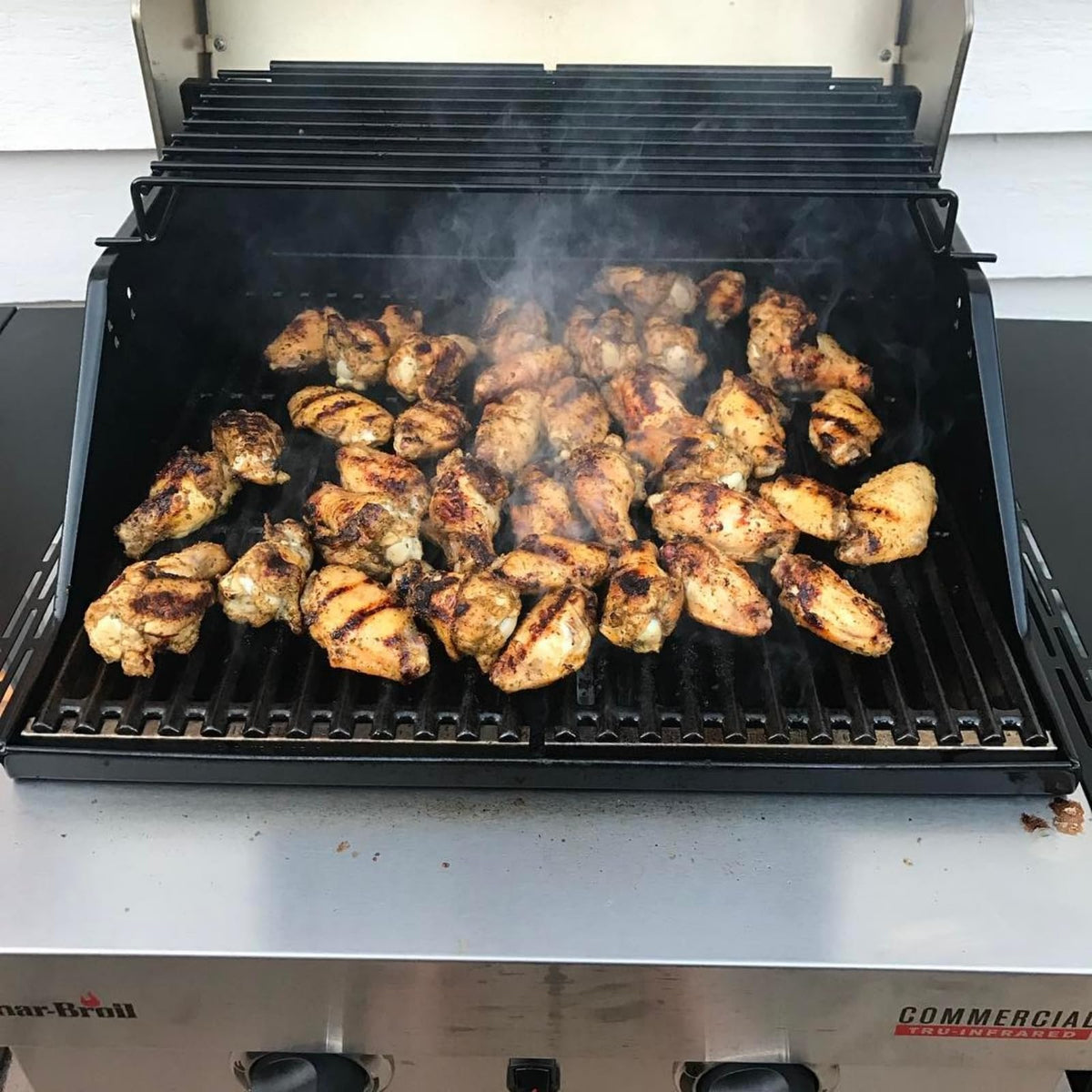 PETKAO durable surface — easy to clean after grilling
