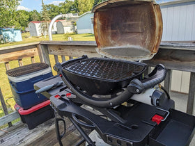 PETKAO Weber Q griddle 7582 smooth side ideal for eggs and sandwiches.