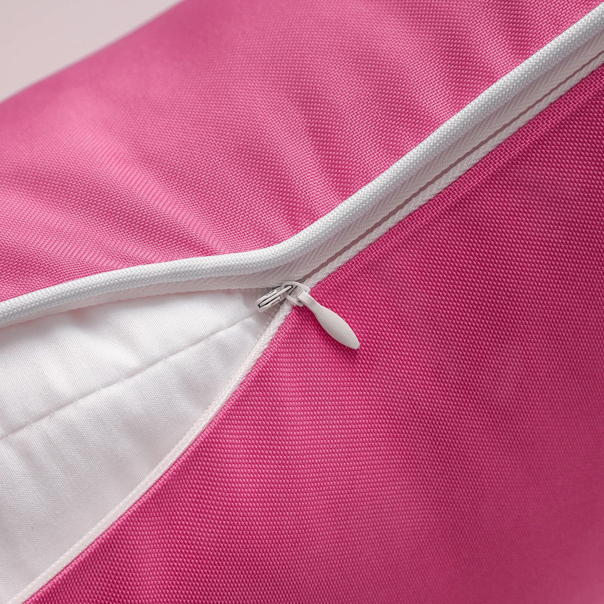 Phantoscope hidden zipper outdoor pillow cover demonstrating clean lines and simple insertions.