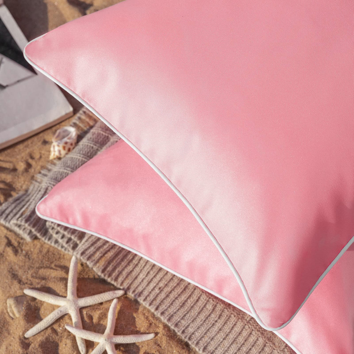 Phantoscope waterproof pillow cover protects cushions from splashes and moisture.