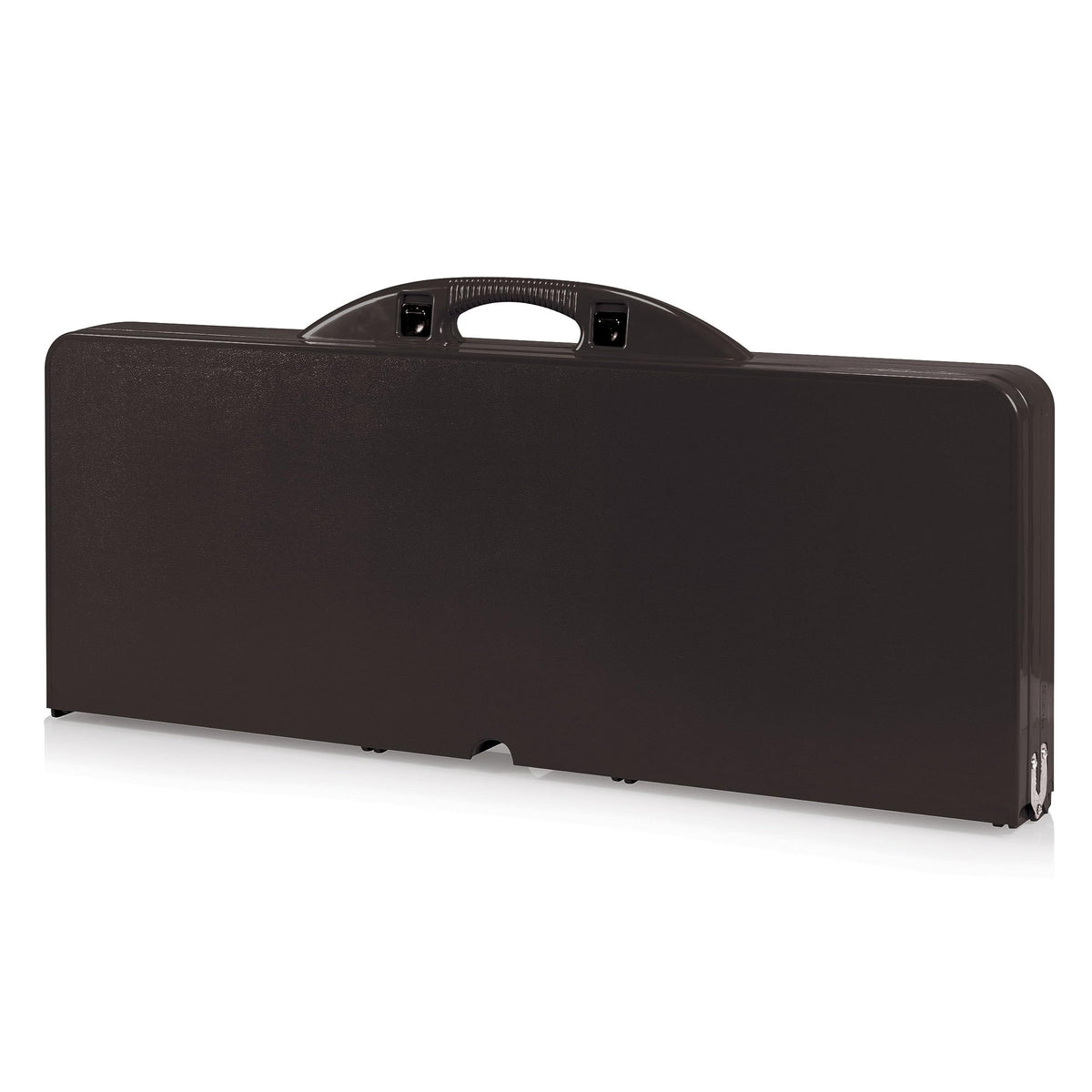 PICNIC TIME Oniva bench seats provide stable seating for four on sandy or grassy surfaces.