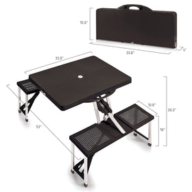 PICNIC TIME Oniva table and benches support outdoor dining before and after activities.