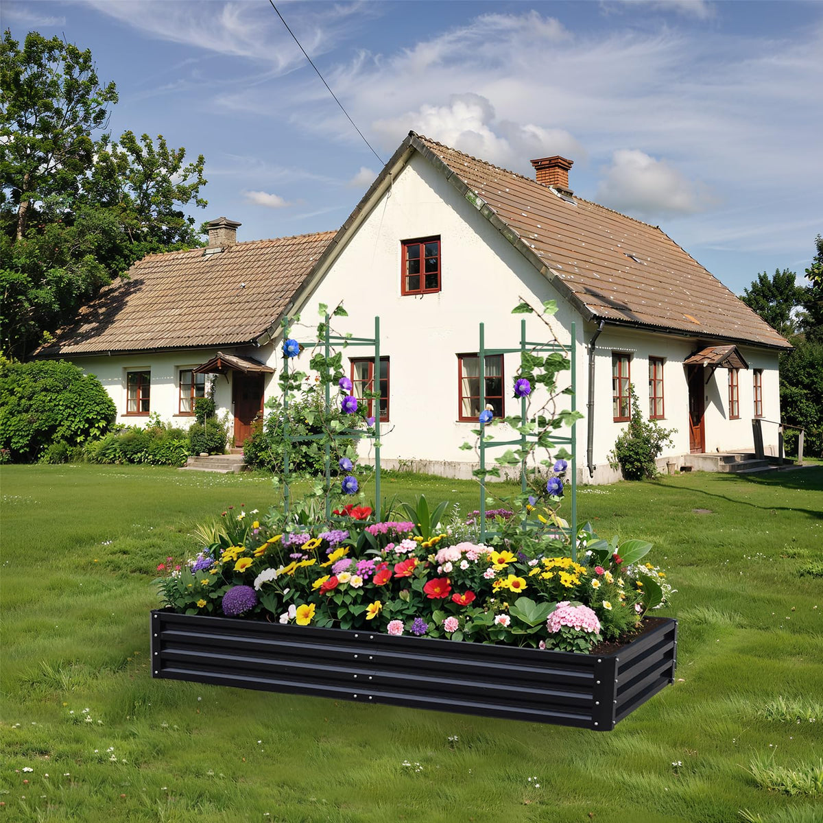 PICNICNI versatile bed for balcony and backyard plantings.