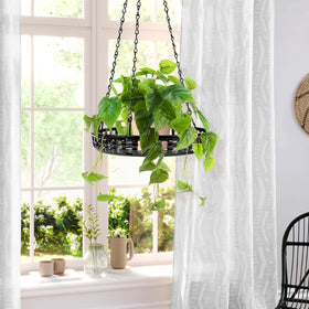 PIKAMAO adjustable chain highlights flexible height for different plant sizes.