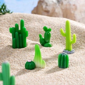 Pinenjoy succulent plant ornaments for dioramas, terrariums, and gifts.