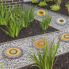 PINPON four-pack garden stones create welcoming entryways
