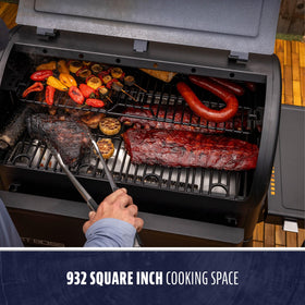 Pit Boss Navigator 850 flame broiler lever for high heat searing up to 1000F