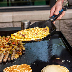 Pit Boss Ultimate Griddle Grub Shovel soft-touch grip for comfortable handling.