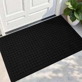 PLEASOR front door mat close-up showing absorbent fibers catching moisture