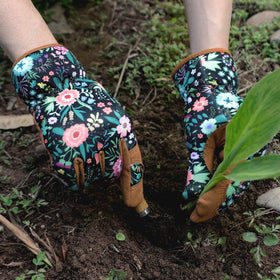 Pleneal garden gloves protect hands during outdoor work and daily chores
