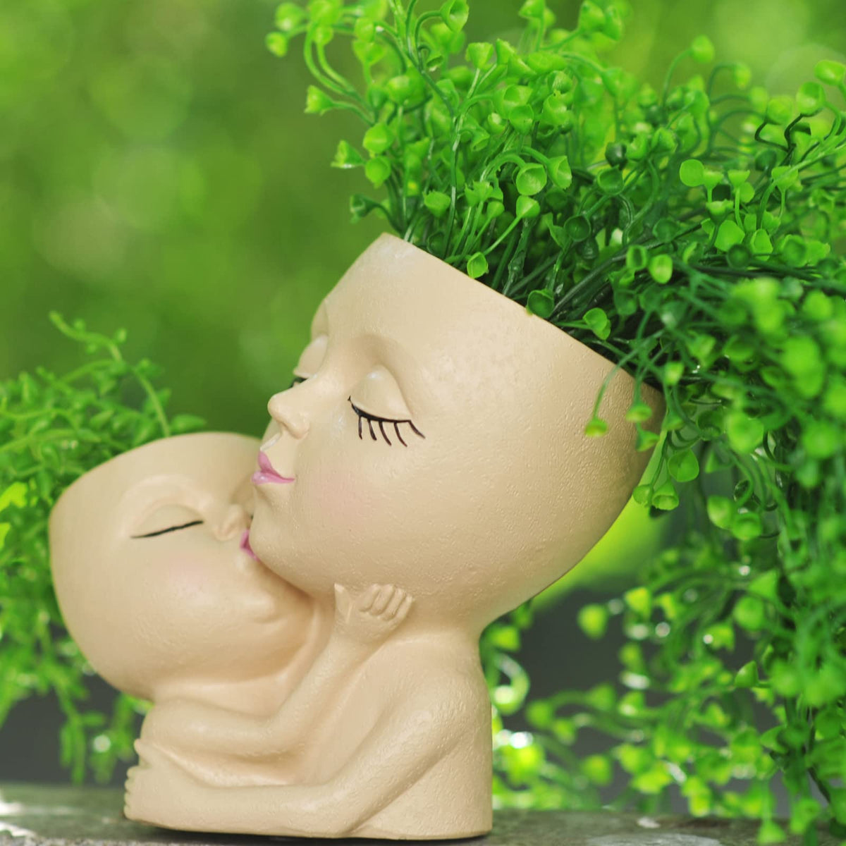 PlotX head planter resin texture detail demonstrates durable, weather-friendly material