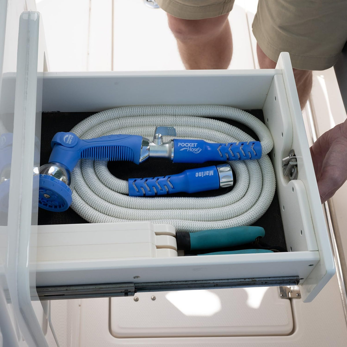 Pocket Hose Marine three-layer latex interior ensures durability.