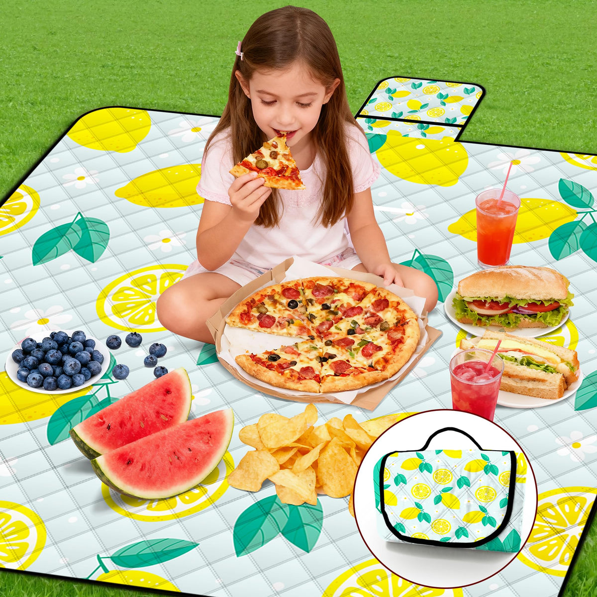 Poedist waterproof blanket stays clean on sandy or damp surfaces.