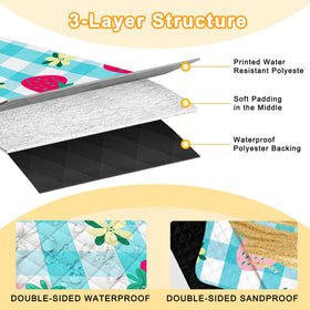 Poedist wear-resistant Oxford bottom resists moisture, sand, and insects.