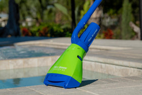 POOL BLASTER Aqua Broom Sweep XL rechargeable battery powering cordless cleaning