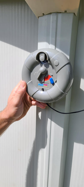 PoolEye easy installation with battery-powered setup and included hardware.