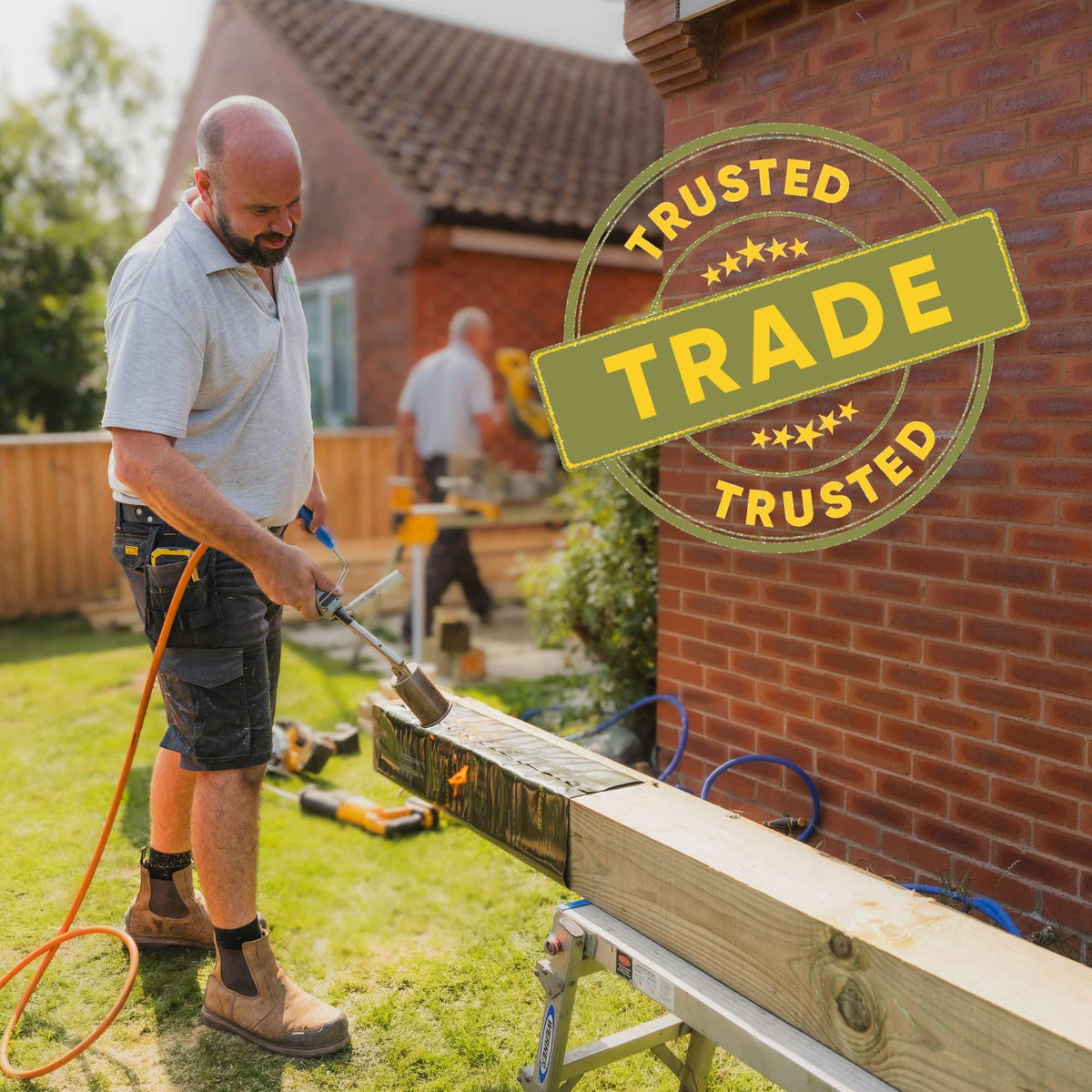 Postsaver Pro-Wrap Large 20-year-guarantee highlights long-term post protection.