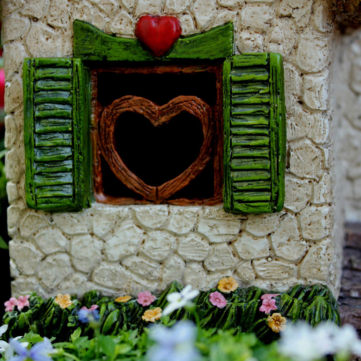 Pretmanns gift box packaging ideal for a thoughtful fairy garden gift