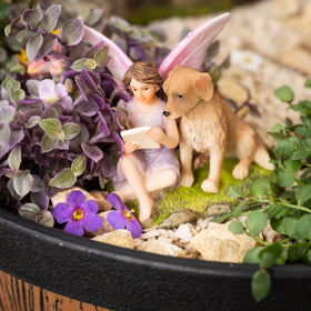 PRETMANNS gift-ready set provides a charming birthday or housewarming option.