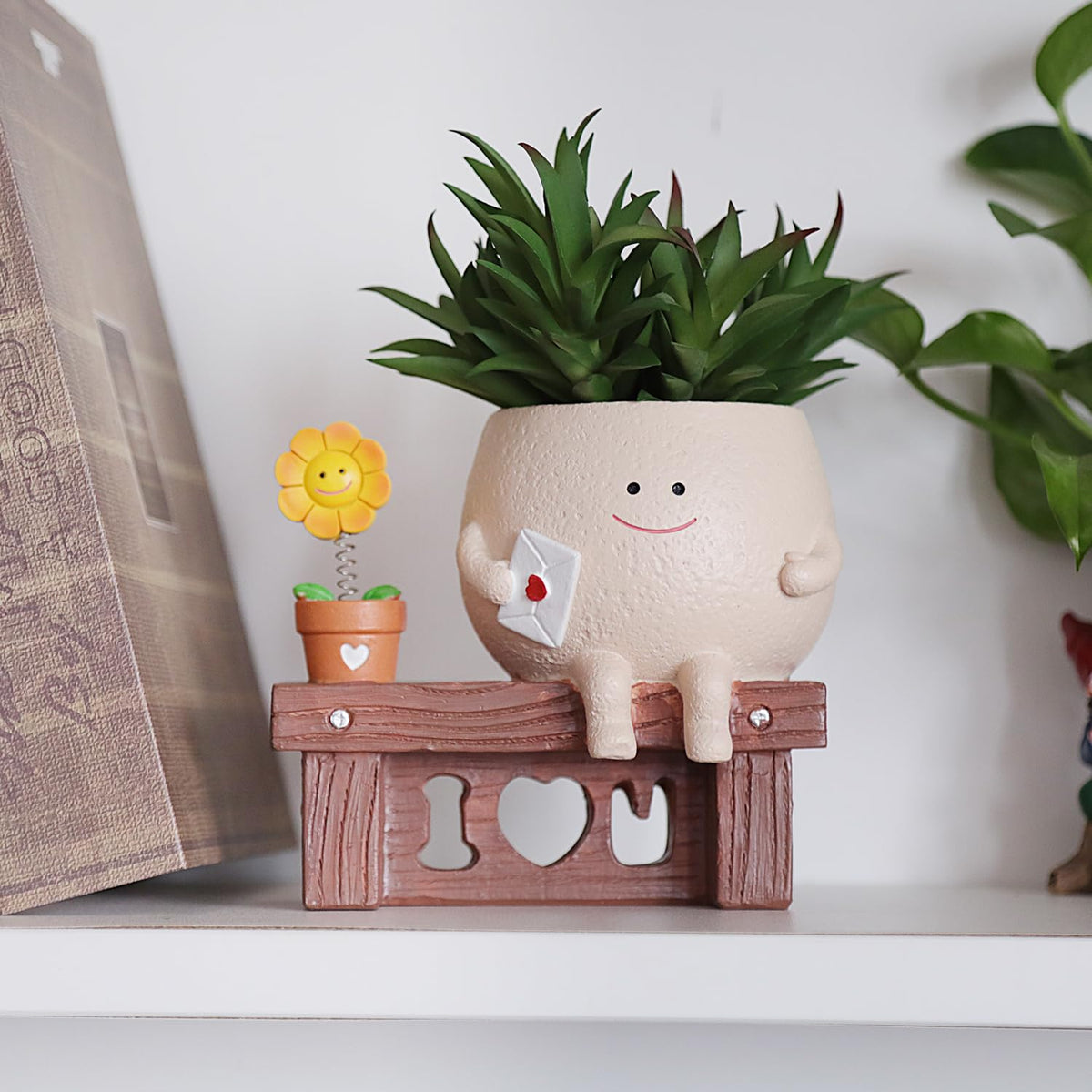 Pricetail Compact size fits desks, shelves, and windowsills with ease