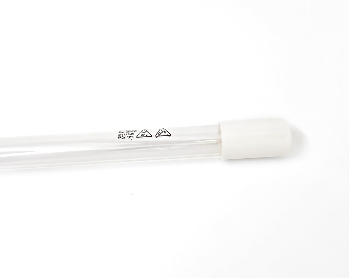 Pro Lights PondMaster UV bulb with gloves included supports safe handling.
